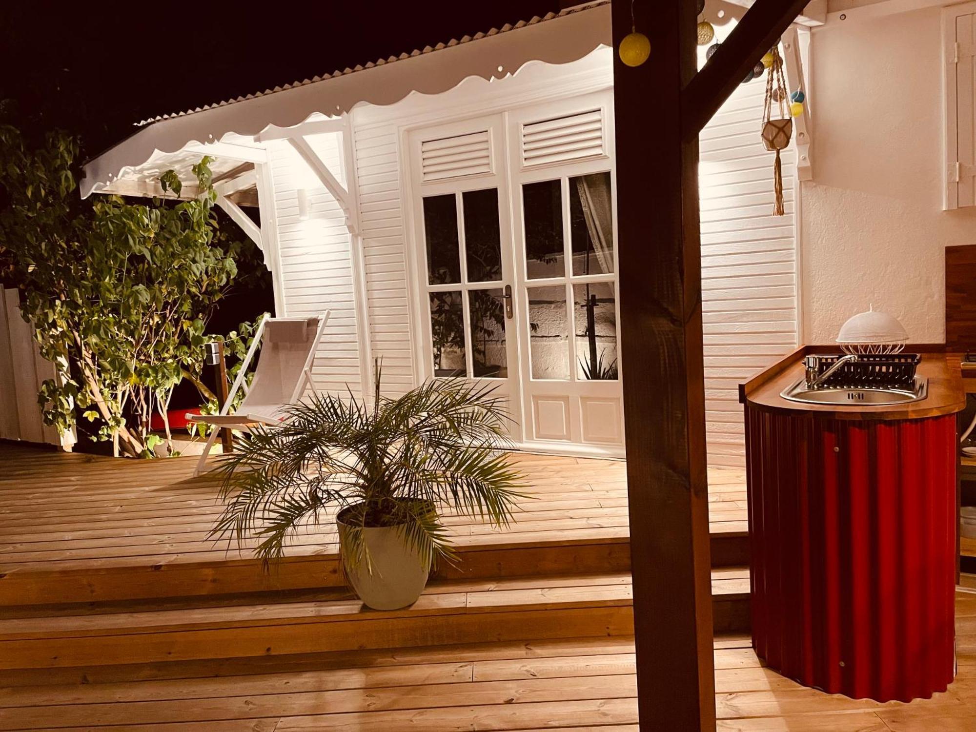 Les Coulirooms - Suite Avec Jacuzzi Et Grande Terrasse 상트 안느 외부 사진
