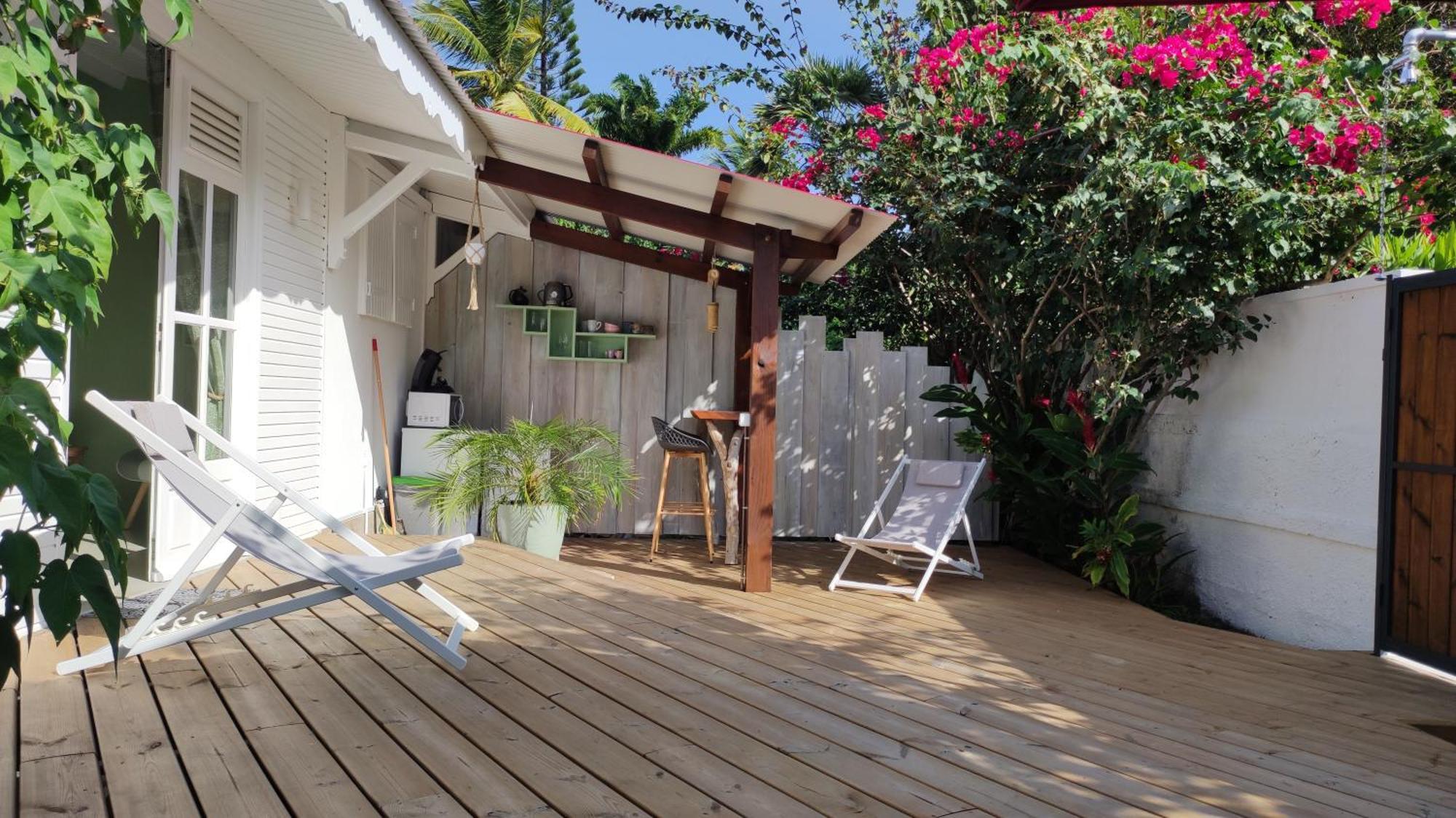 Les Coulirooms - Suite Avec Jacuzzi Et Grande Terrasse 상트 안느 외부 사진